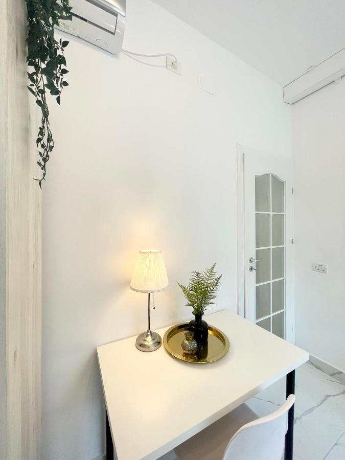 Cozy Central Studio Near Park Bucareste Exterior foto